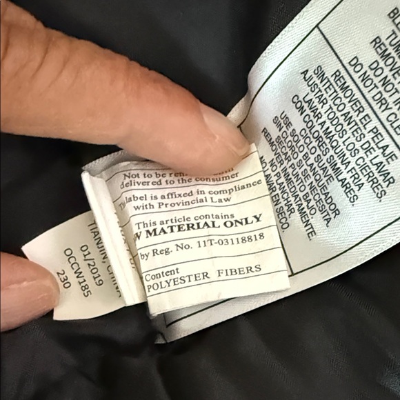 Canadá Gray Winter Coat with Faux Fur Hood - Picture 12 of 13